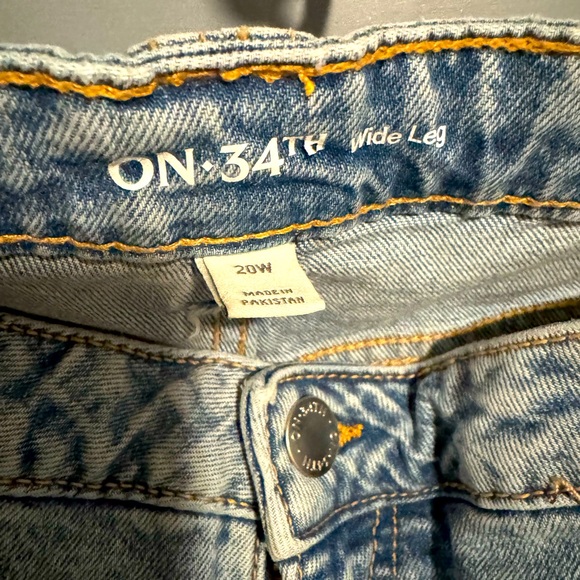 Plus Size High-Rise Wide-Leg Jeans | Light Wash | Size 20 - Picture 5 of 6